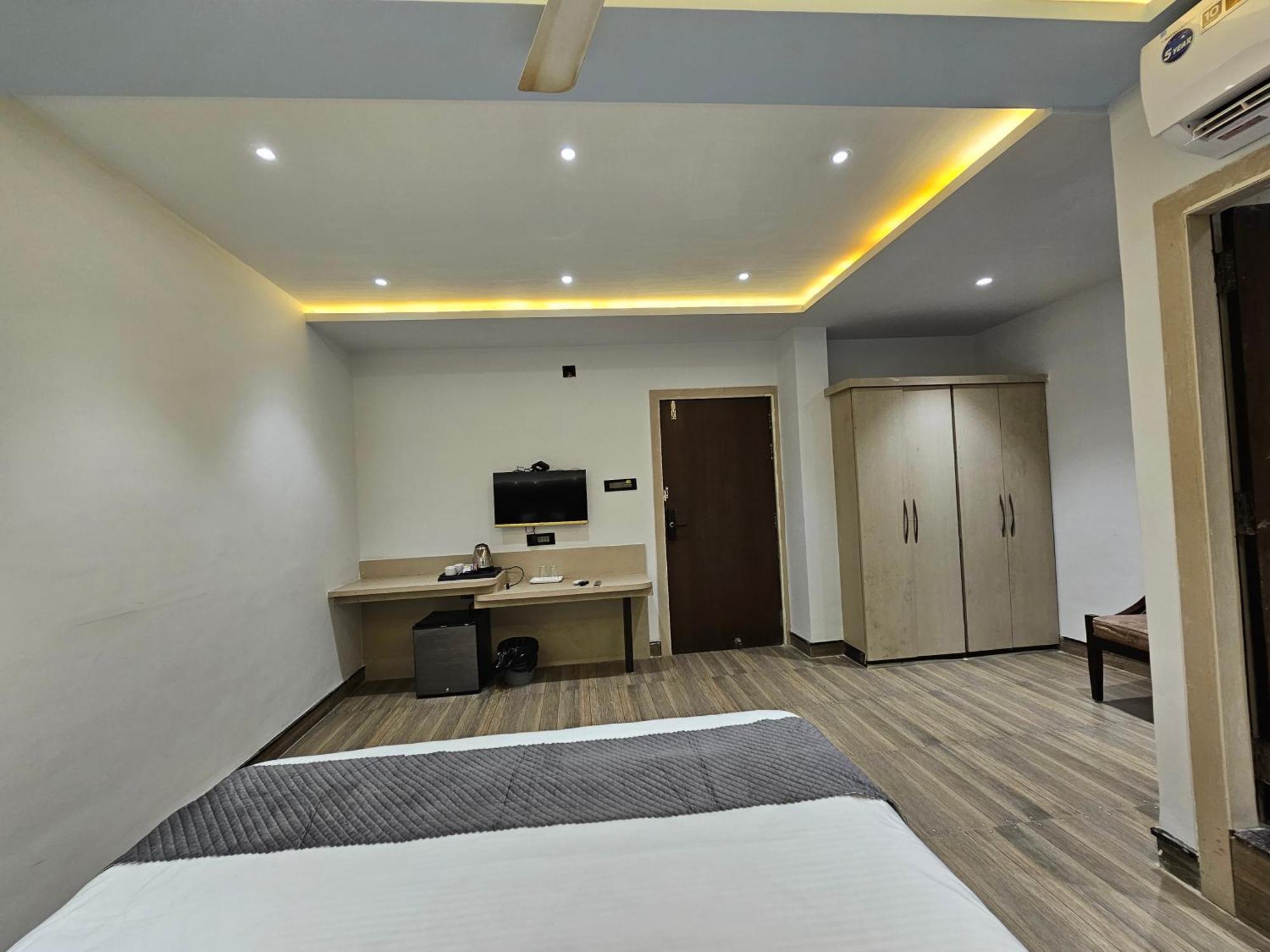Hotel Mk Vivanta Gwalior Buitenkant foto