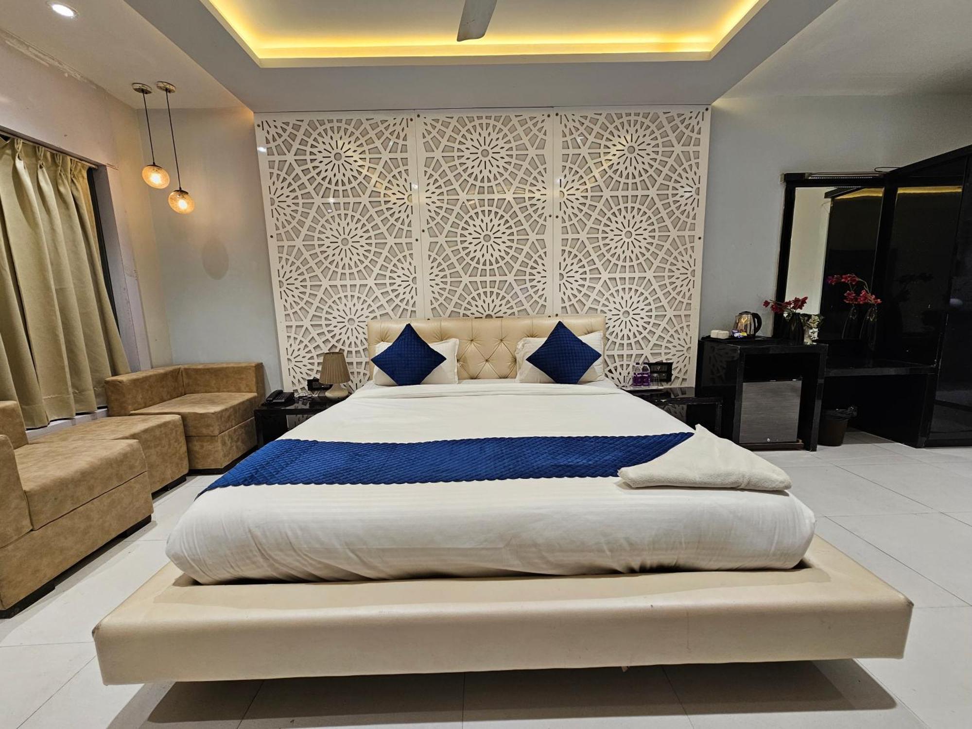 Hotel Mk Vivanta Gwalior Buitenkant foto